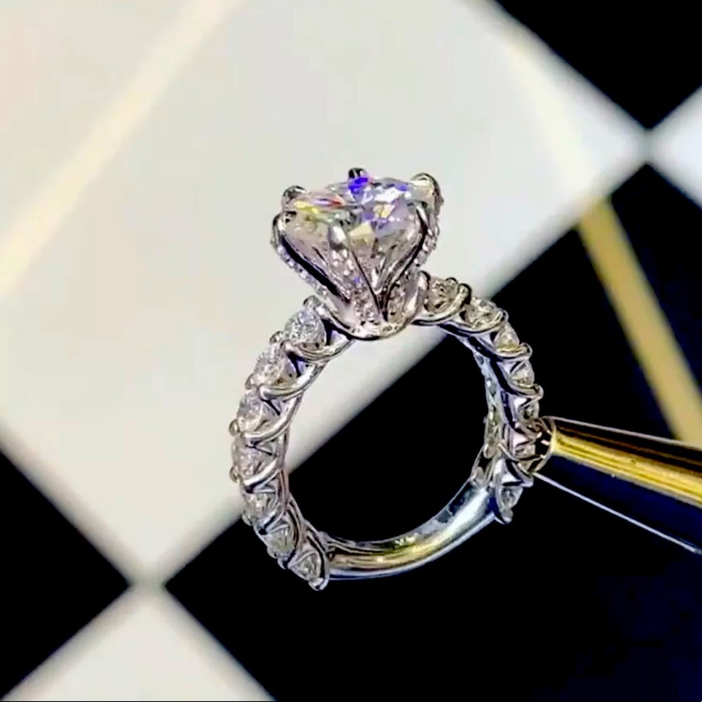 Elegant Women 925 Silver Plated Rings Round Cut Cubic Zirconia Size 6-10 US